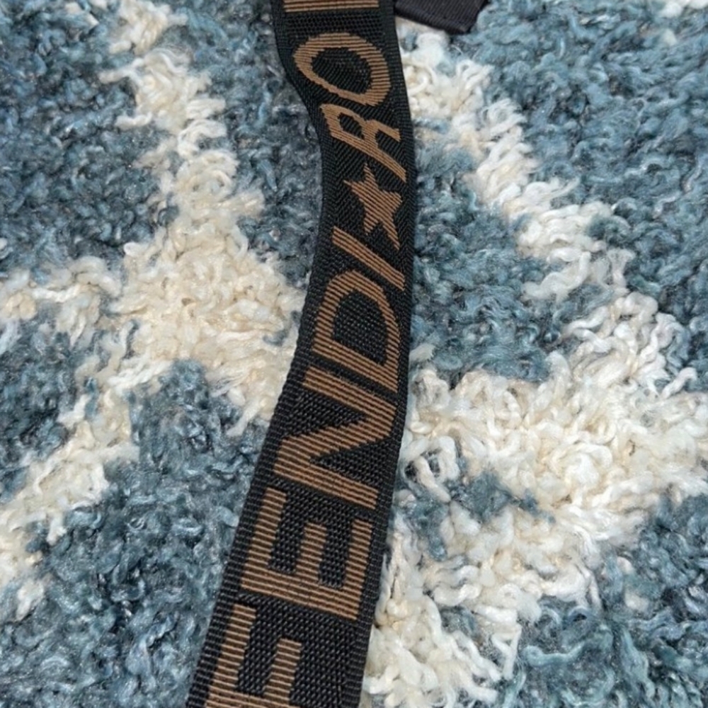 Fendi Large Duffle Bag With strap/Gorgeous 🥰_UNISEX/COA - Picture 7 of 12